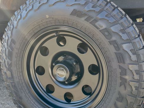 Used 2011 Chevrolet Express 1500 AWD w/ Cold Climate Package image 16