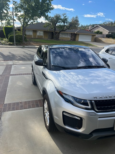 Used 2017 Land Rover Range Rover Evoque SE AWD/4WD image 2