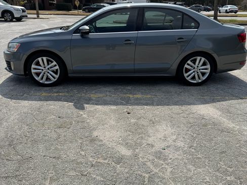 Used 2013 Volkswagen Jetta GLI image 10