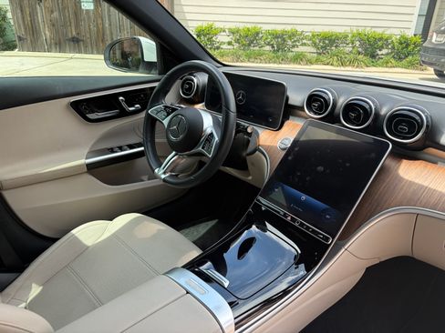 Used 2022 Mercedes-Benz C 300 Sedan image 10