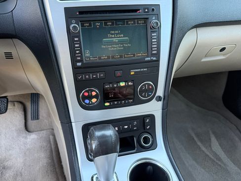 Used 2011 GMC Acadia SLT w/ LPO, 'HIT The Road' Package image 21