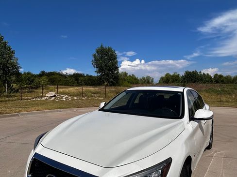 Used 2018 INFINITI Q50 Luxe w/ Essential Package (3.0T Luxe) AWD/4WD image 13