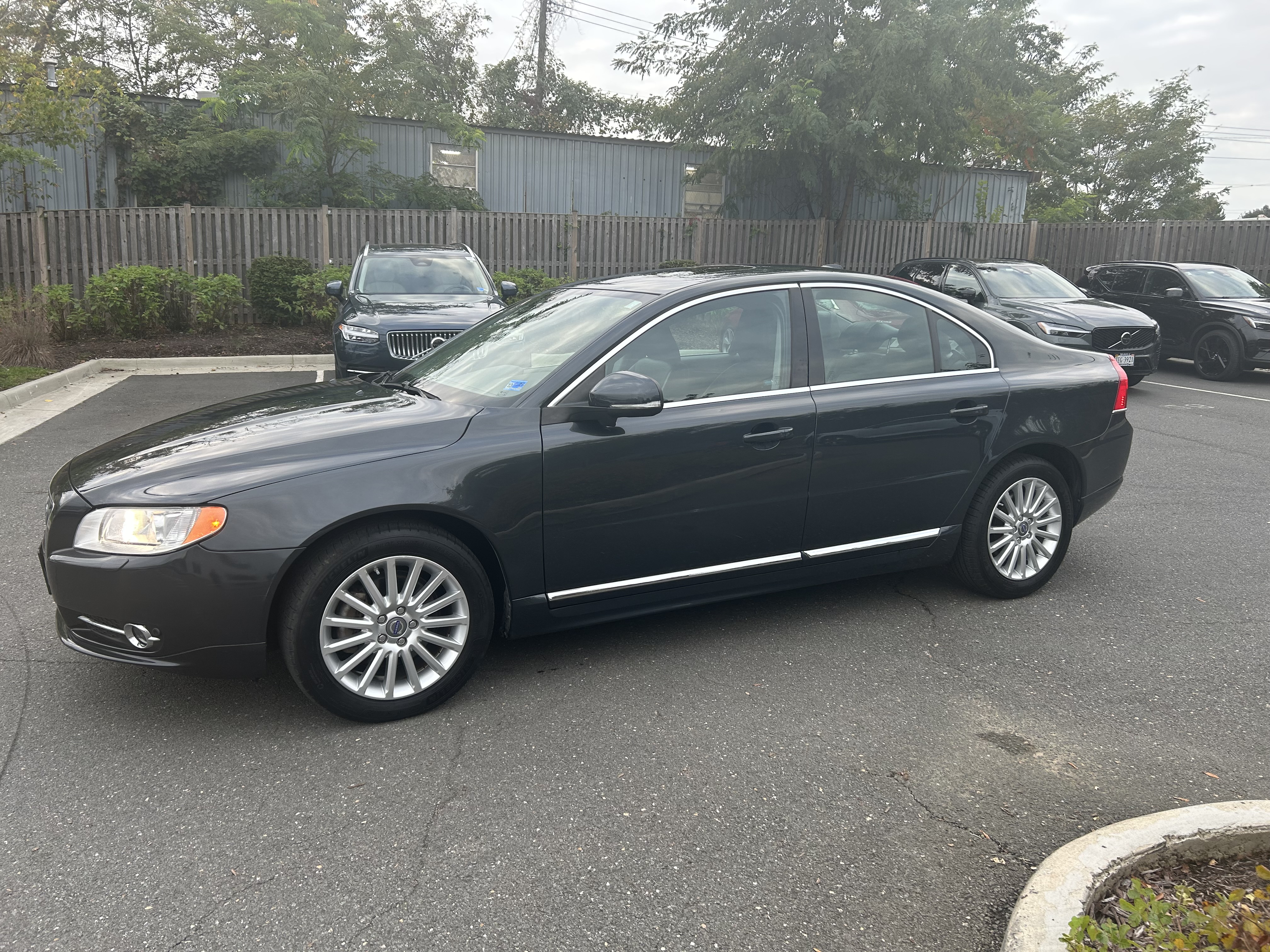 Used 2013 Volvo S80 3.2 FWD image 1