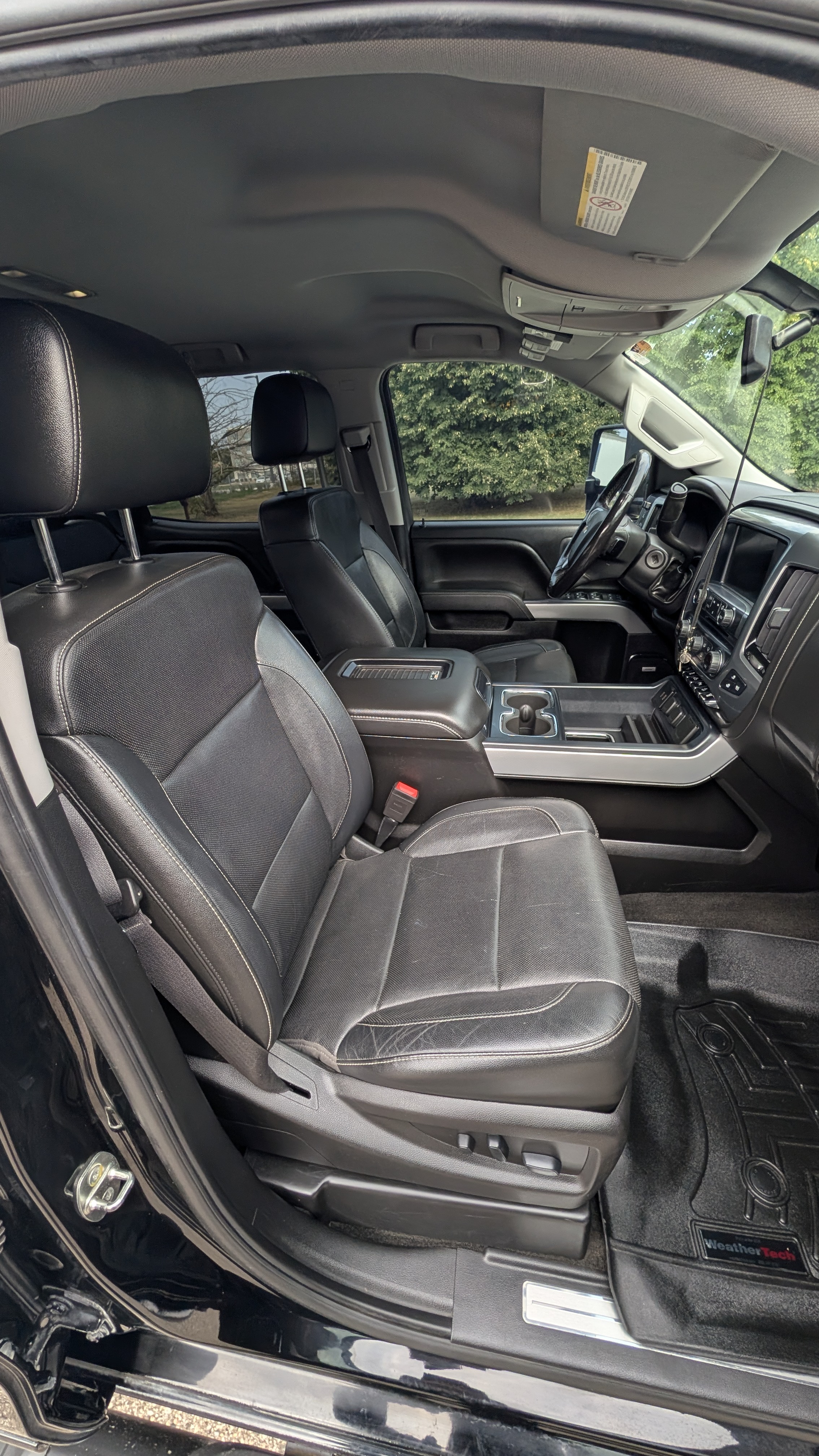 Used 2018 Chevrolet Silverado 2500 LTZ w/ Duramax Plus Package AWD/4WD image 8