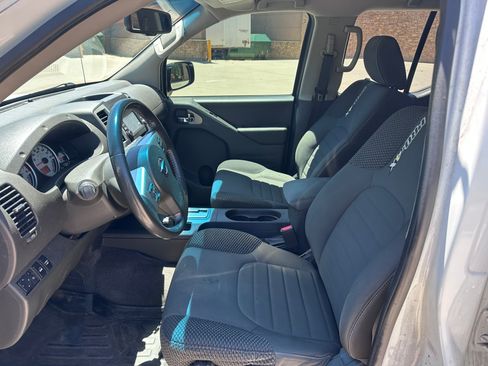 Used 2018 Nissan Frontier PRO-4X AWD/4WD image 10