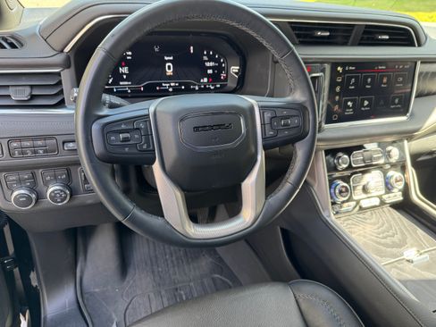 Used 2023 GMC Yukon Denali Ultimate image 6