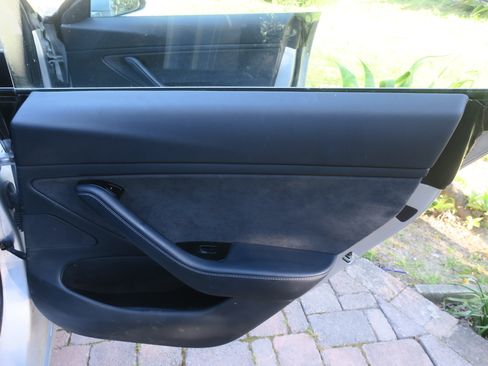 Used 2018 Tesla Model 3 Long Range image 18