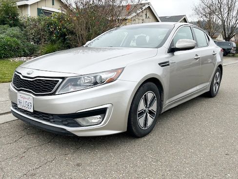 Used 2013 Kia Optima LX w/ Hybrid Convenience Pkg image 2