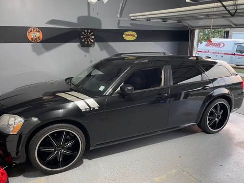 Used 2005 Dodge Magnum R/T w/ Convenience Group II image 10