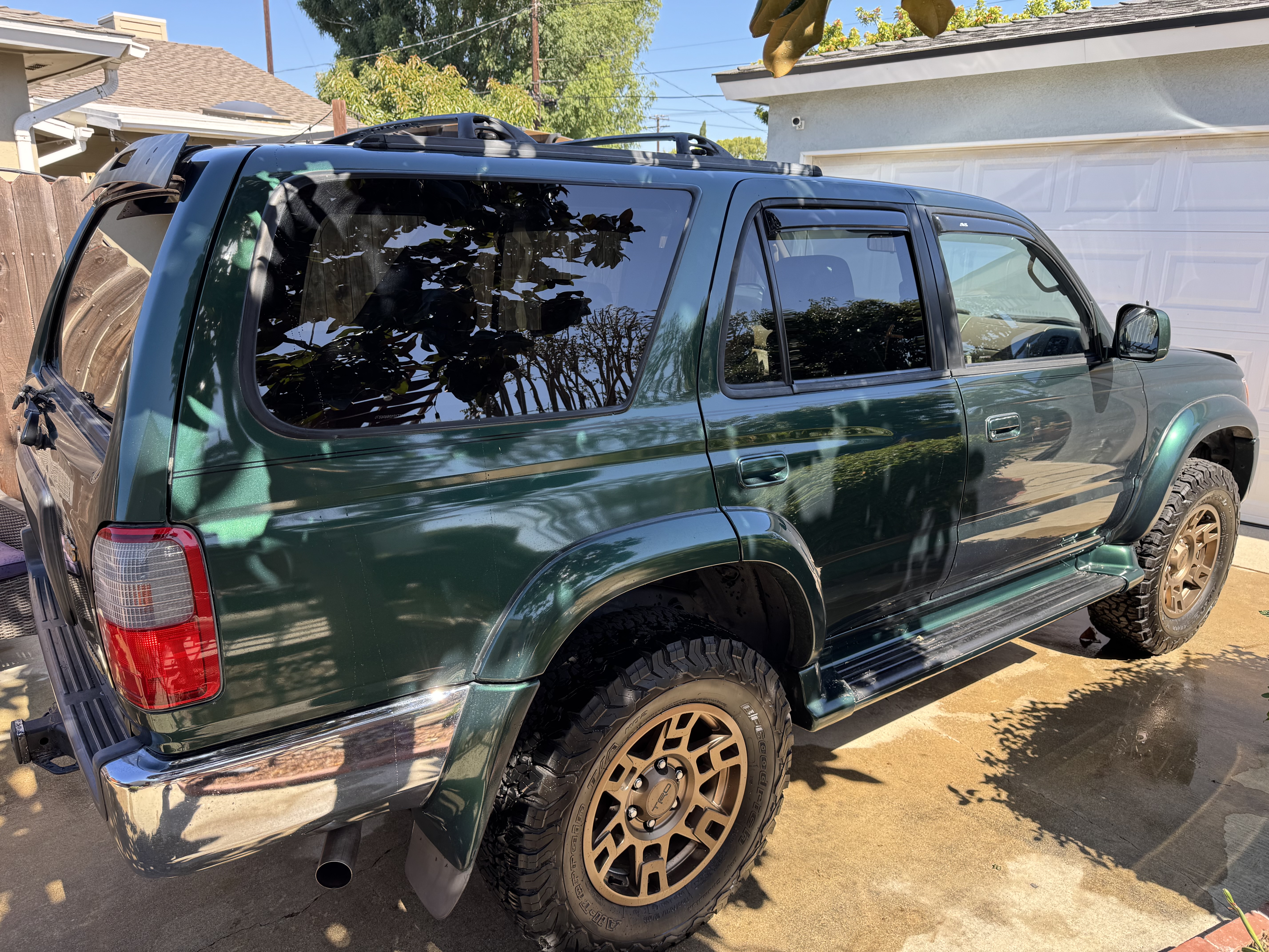 Used 2000 Toyota 4Runner SR5 w/ Upgrade Value Pkg 4 RWD image 5