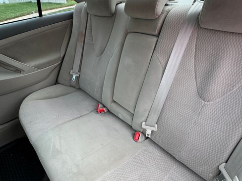 Used 2011 Toyota Camry LE FWD image 22