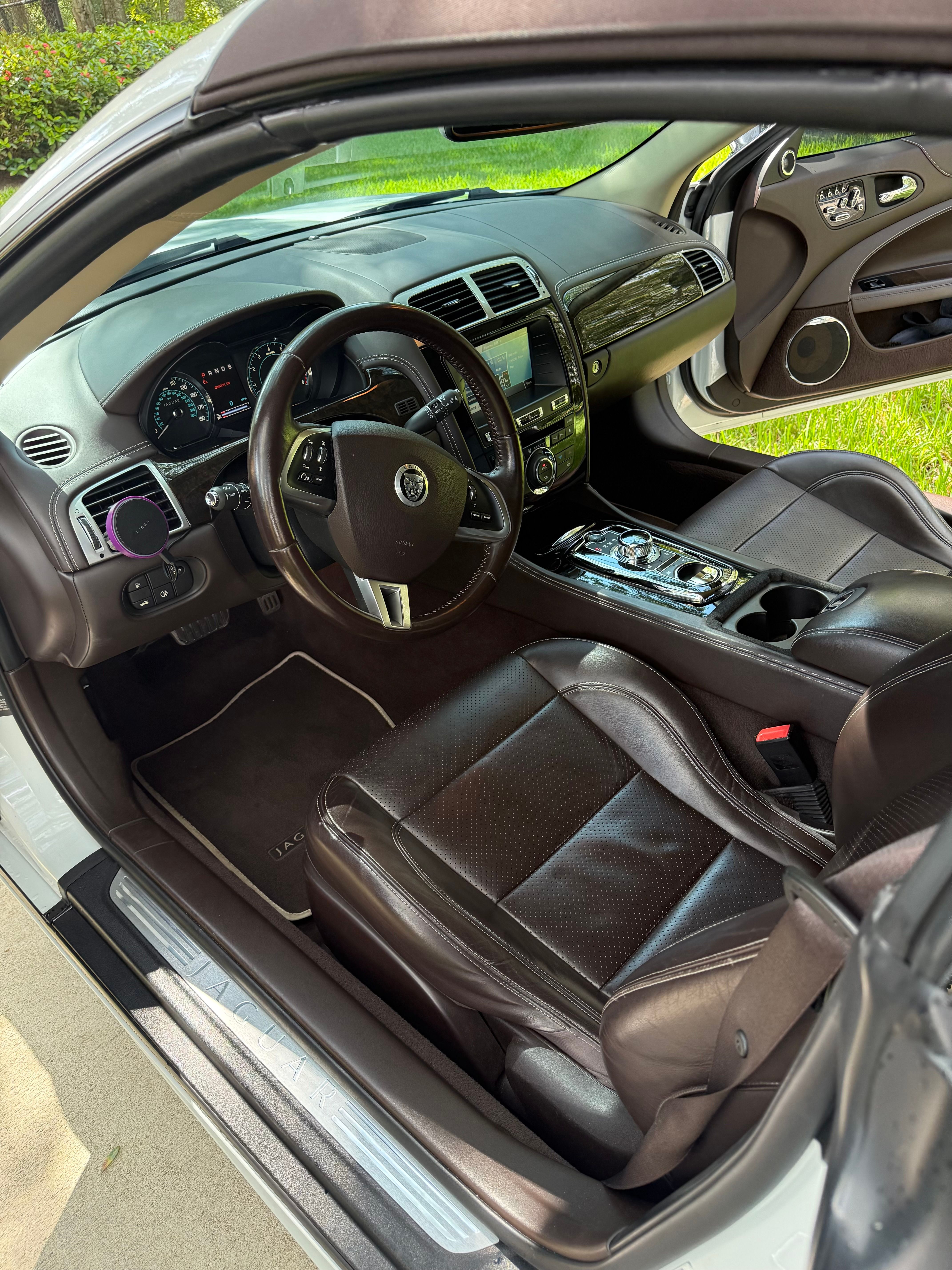 Used 2014 Jaguar XK Convertible RWD image 21