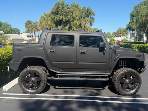 Used 2005 HUMMER H2 SUT w/ Preferred Equipment Group AWD/4WD image 4
