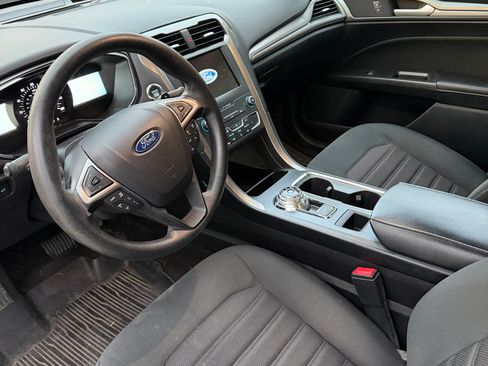 Used 2020 Ford Fusion SE AWD/4WD image 9