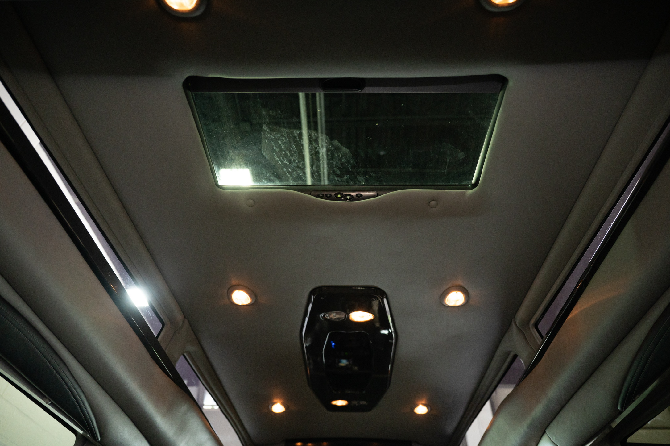Used 2021 Chevrolet Express 2500 Extended w/ Enhanced Convenience Package RWD image 12