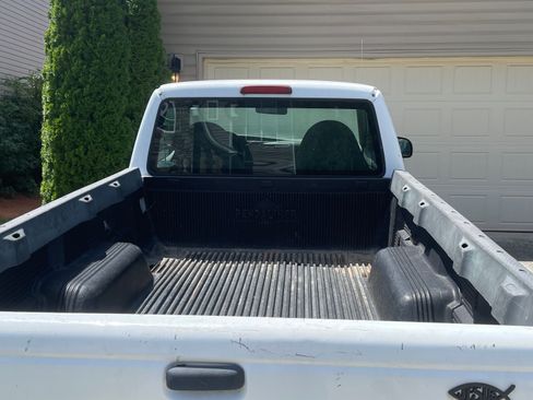 Used 2002 Ford Ranger 2WD Regular Cab image 2