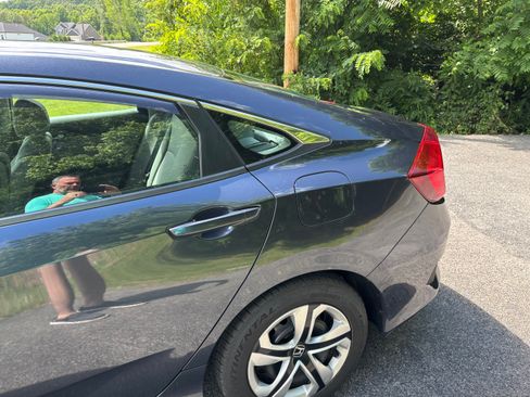 Used 2018 Honda Civic LX image 4