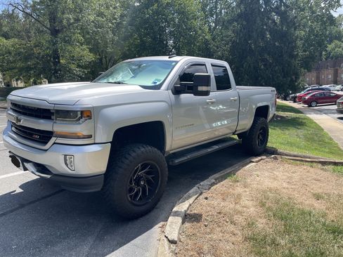 Used 2017 Chevrolet Silverado 1500 LT w/ All Star Edition AWD/4WD image 1