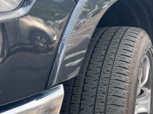 Used 2019 RAM 1500 Laramie AWD/4WD image 17
