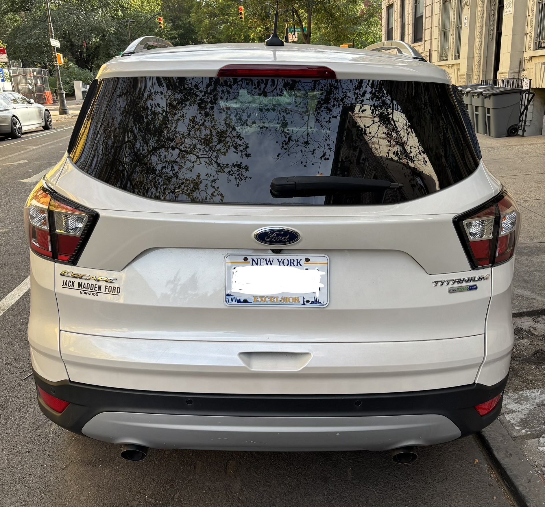 Used 2018 Ford Escape Titanium AWD/4WD image 8