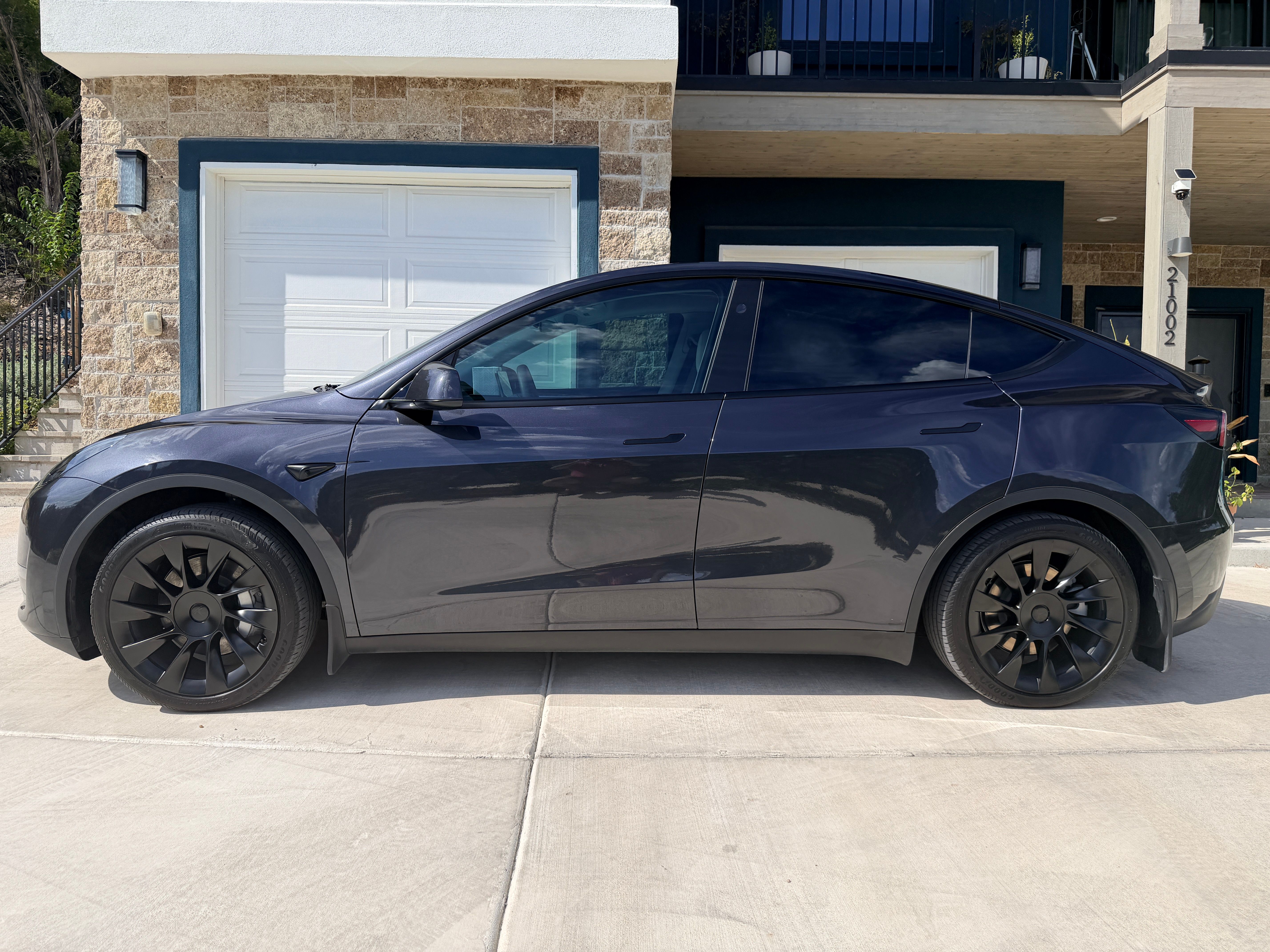 Used 2024 Tesla Model Y Long Range AWD/4WD image 6