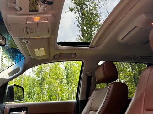 Used 2015 Toyota Sequoia Platinum AWD/4WD image 19