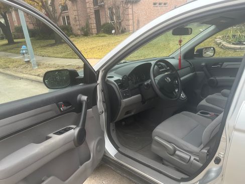 Used 2010 Honda CR-V LX image 10