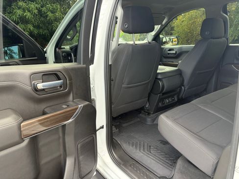 Used 2022 Chevrolet Silverado 1500 RST image 10