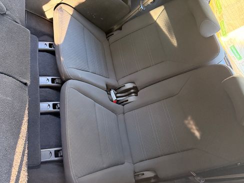 Used 2017 Kia Sorento LX image 5