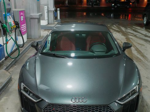 Used 2018 Audi R8 V10 plus image 5