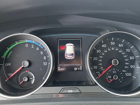 Used 2017 Volkswagen e-Golf SE image 12