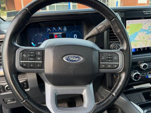 Used 2025 Ford F350 Lariat w/ Lariat Ultimate Package AWD/4WD image 11