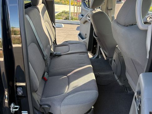 Used 2016 Nissan Frontier SV image 11