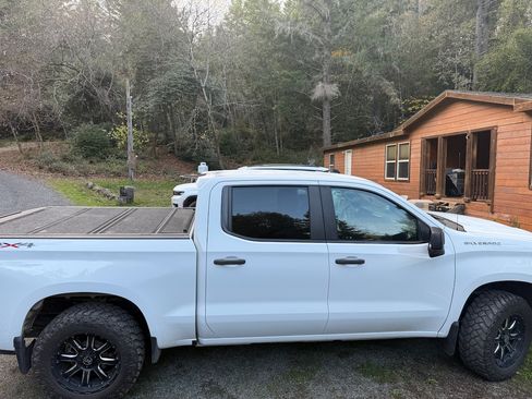 Used 2019 Chevrolet Silverado 1500 Custom image 5