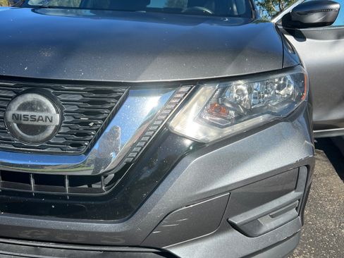 Used 2019 Nissan Rogue SV image 24