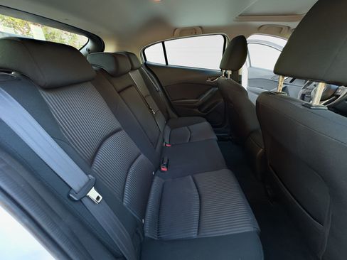 Used 2016 MAZDA MAZDA3 i Touring w/ Popular Equipment Package FWD image 24