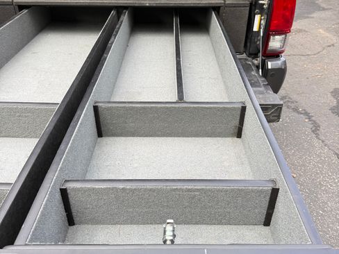 Used 2018 Toyota Tacoma TRD Off-Road image 12