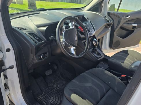 Used 2017 Ford Transit Connect XLT FWD image 12