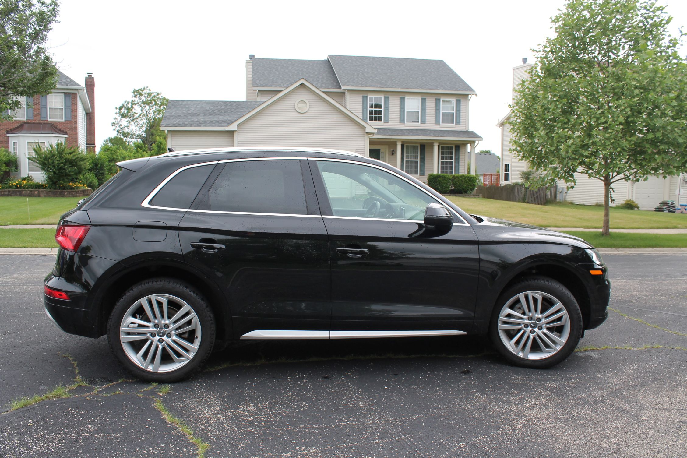 Used 2019 Audi Q5 2.0T Premium Plus w/ Premium Plus Package AWD/4WD image 1
