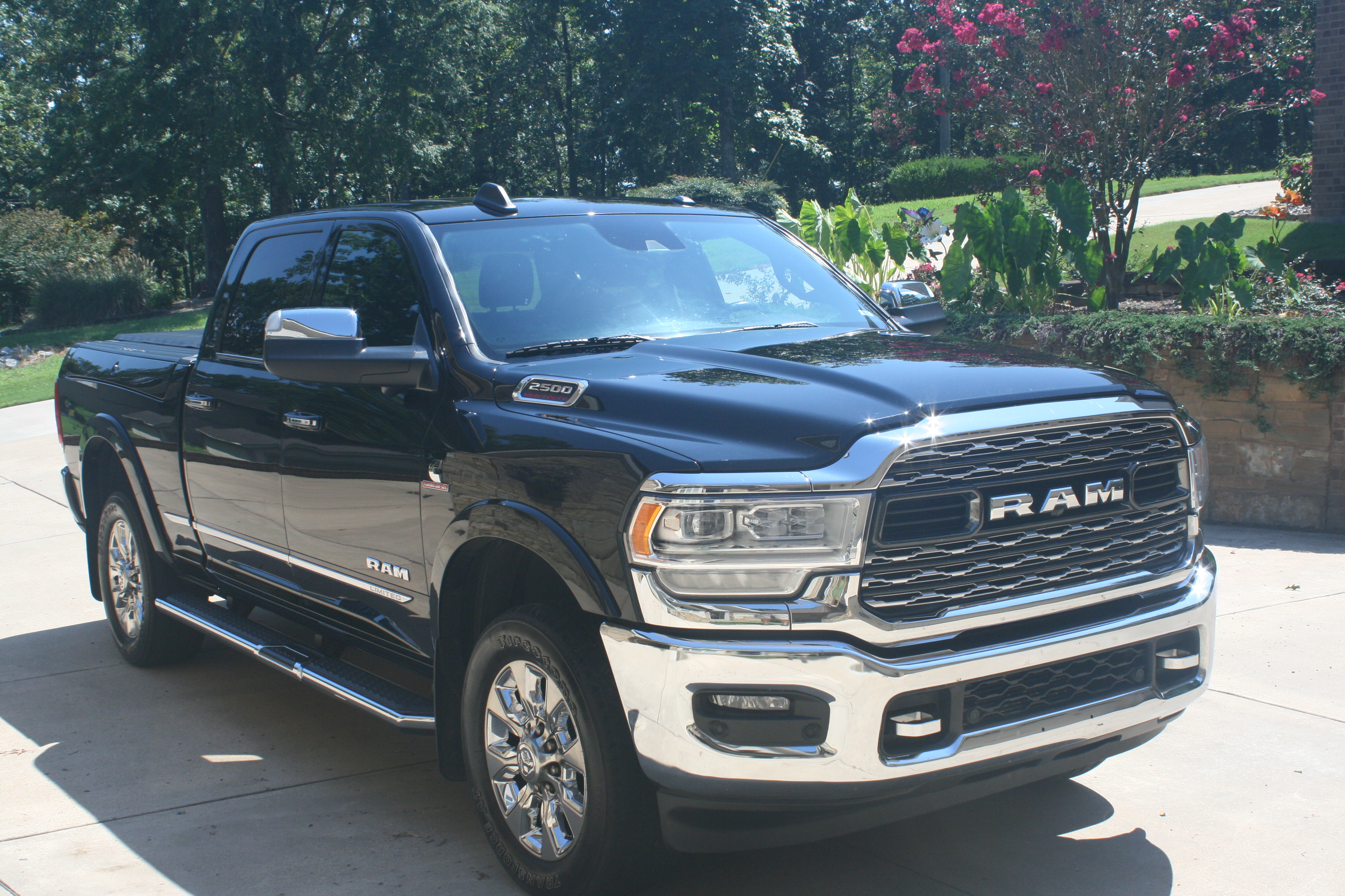 Used 2021 RAM 2500 Limited AWD/4WD image 1