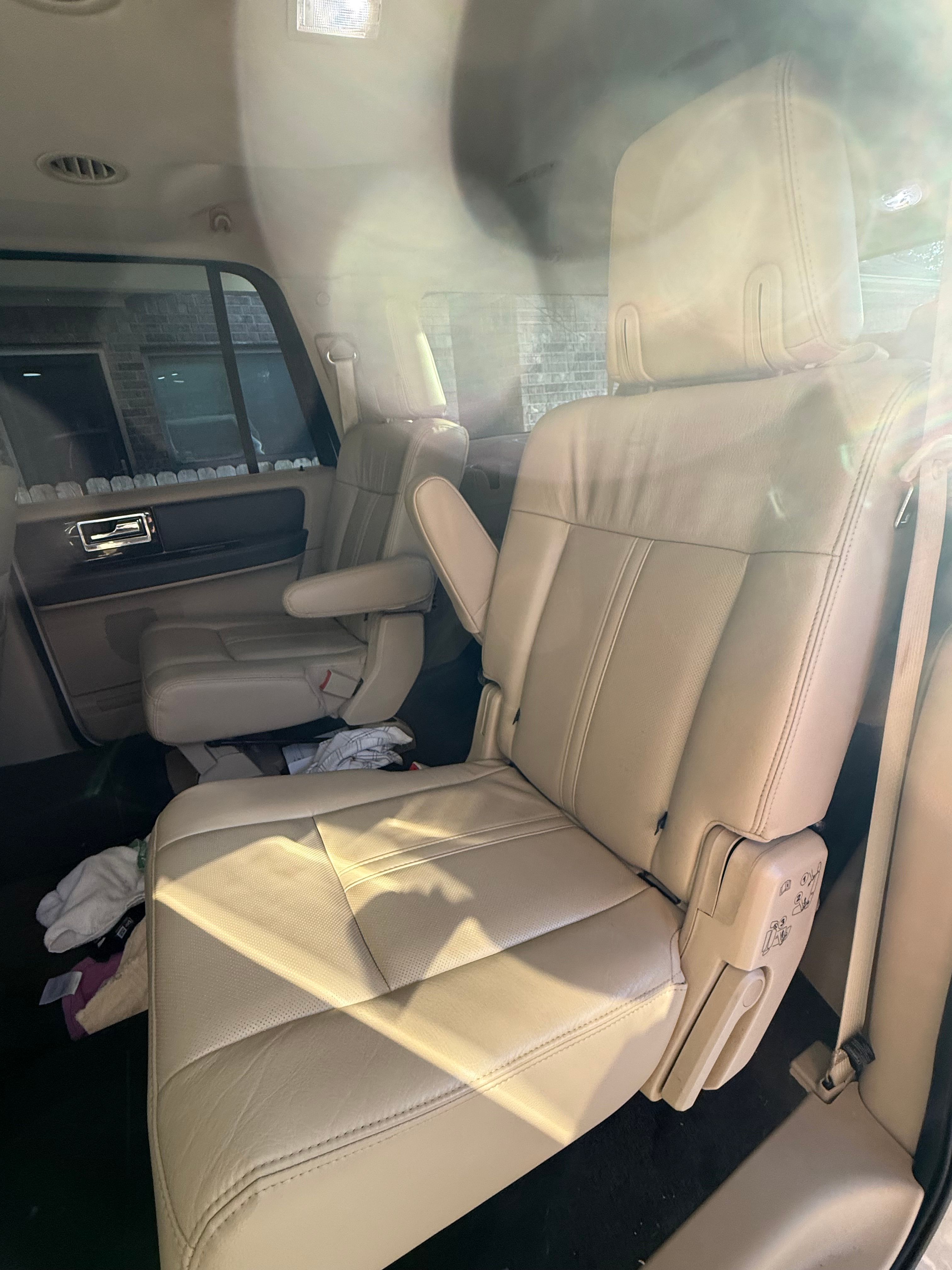 Used 2017 Lincoln Navigator L Reserve RWD image 12