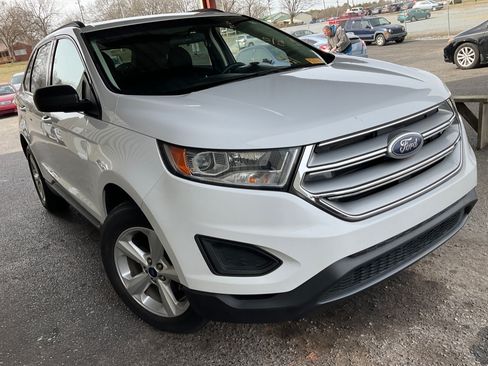 Used 2017 Ford Edge SE image 2