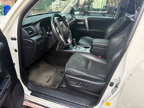 Used 2014 Toyota 4Runner Limited AWD/4WD image 10