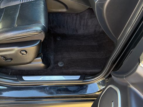 Used 2018 Jeep Grand Cherokee Trackhawk image 4