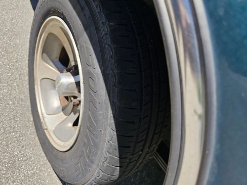 Used 1998 Chevrolet S10 Pickup LS image 8