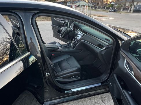 Used 2018 Cadillac XTS Luxury image 8