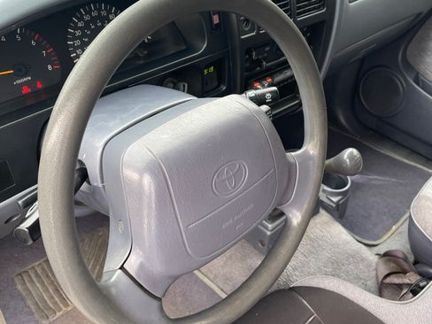 Used 1998 Toyota Tacoma 2WD Xtracab image 14