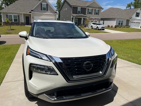 Used 2021 Nissan Rogue Platinum FWD image 5