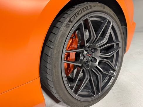Used 2023 Chevrolet Corvette Z06 RWD image 9