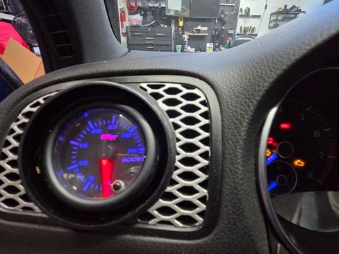 Used 2012 Volkswagen Golf R 4-Door image 10